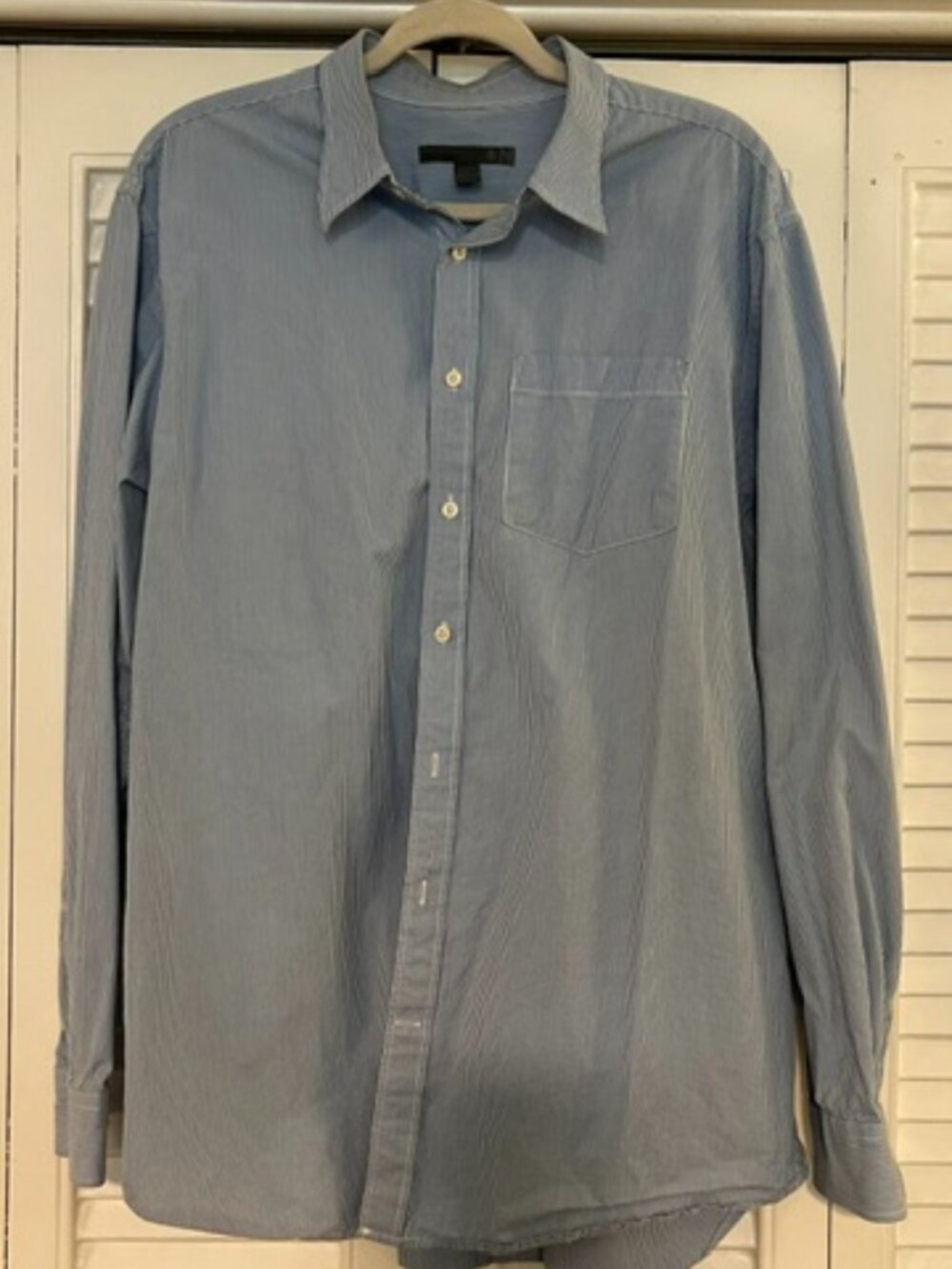Old Navy XL Blue White Stripe Button Front Casual Shirt Long Sleeve Men's